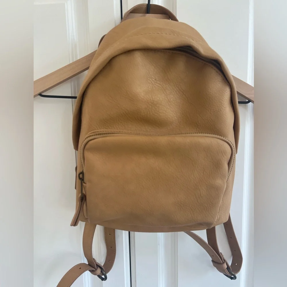 Universal Thread Tan Backpack - Picture 2 of 8